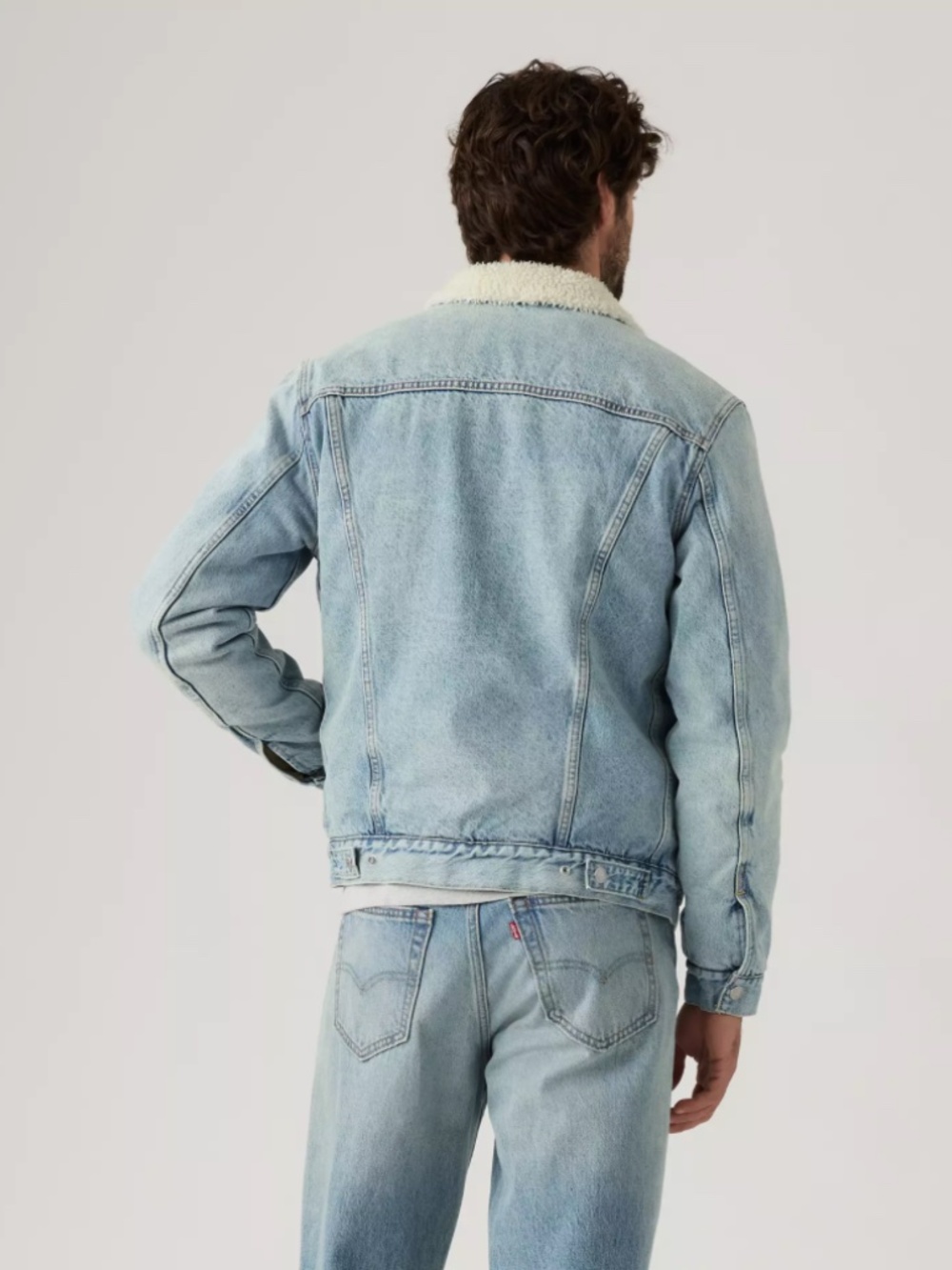 Levi's Type Iii Sherpa Trucker Jacket in Kentucky Blue Sherpa (Light Wash) - Picture 3 of 15